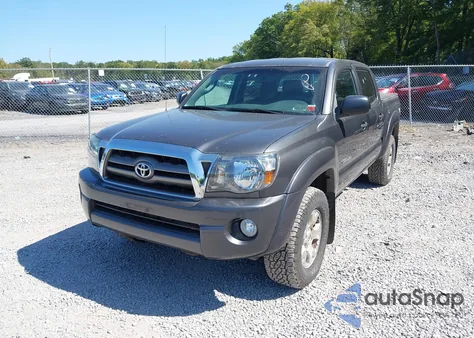 2010 Toyota Tacoma Base V6 z USA, uszkodzony, nr VIN 3TMLU4EN3AM043940